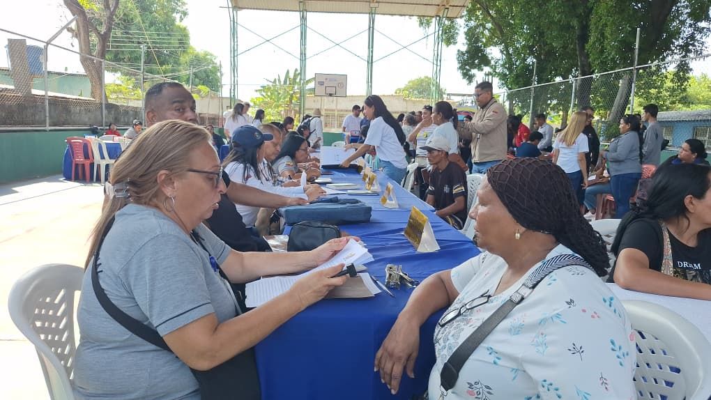 Tribunal Móvil atendió a comunidades de San Fernando de Apure con trámites y asesorías legales inmediatas   Drag