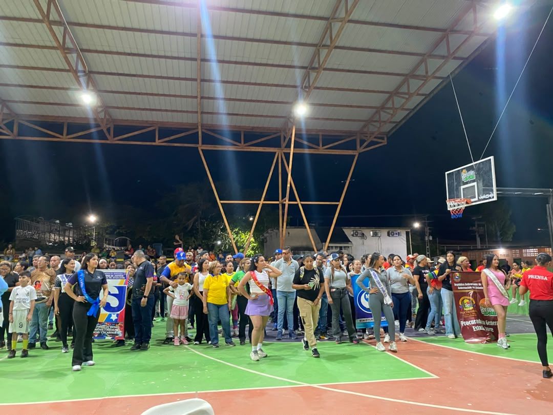 Inauguran la primera edición de la Copa “Wilmer Arcángel Rodríguez Veliz” en el Complejo Deportivo Jhon García 