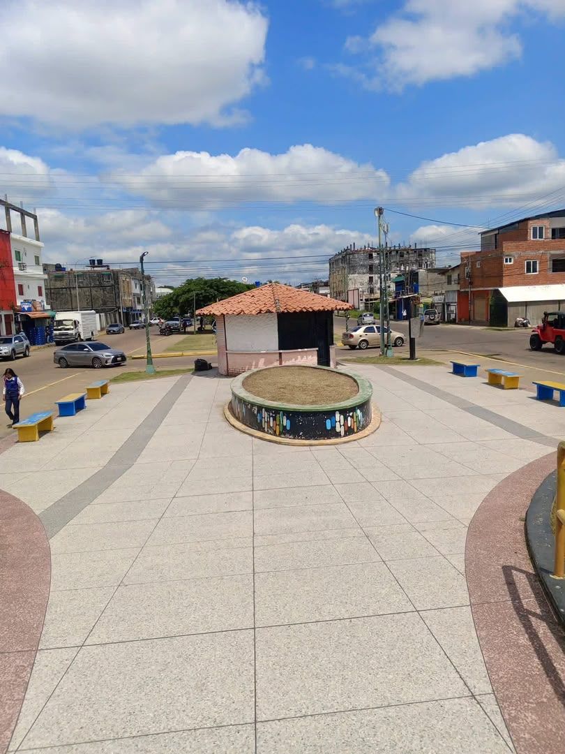 La Alcaldía del Municipio San Fernando ejecuta plan de mantenimiento integral en la Plaza Alma Llanera