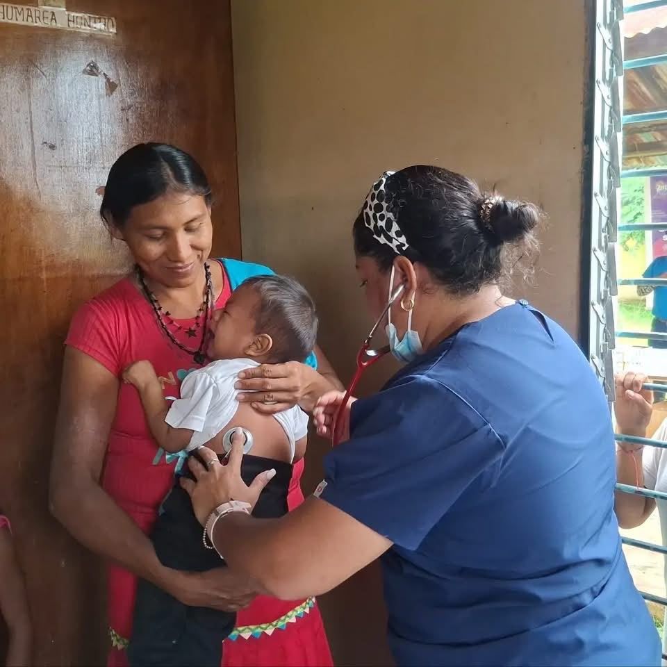 Gobierno Bolivariano desplegó jornada integral de salud en comunidad indígena Boca Tronador, municipio Rómulo Gallegos
