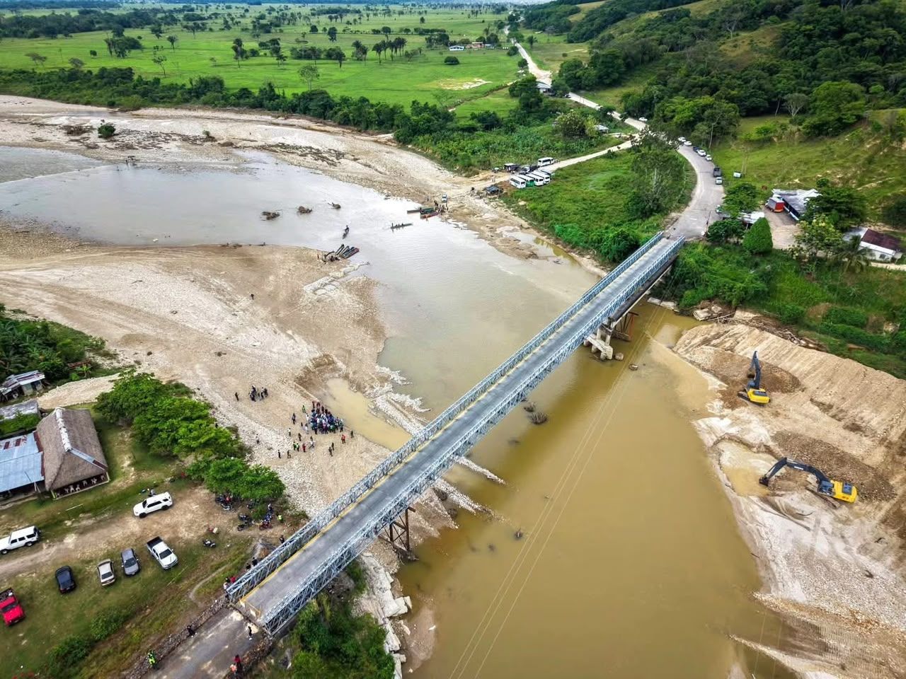 Gobernadores de Apure y Táchira inspeccionan obras de restauración integral en el puente Burgua