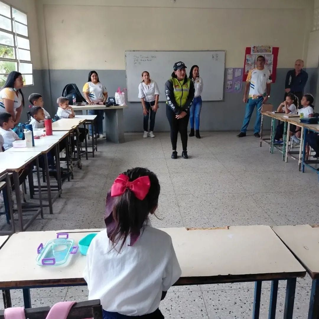 VEN 9-1-1 despliega jornadas formativas sobre uso de la línea de emergencia en escuelas de la región